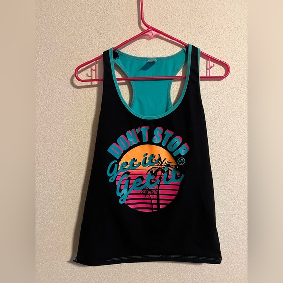 💃🏾 Set of Three Imperfect Zumba Tanks Size Large - Picture 10 of 15